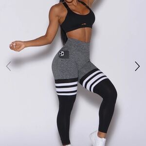 Bombshell Scrunch Butt Leggings Size XS worn once